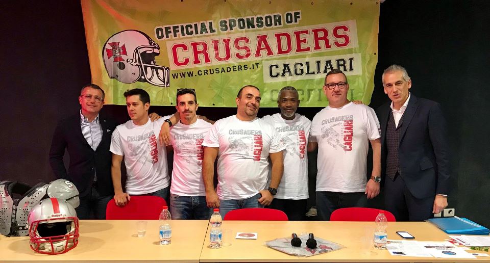 da sx con la maglietta bianca Palmas, Melis, Polese, McGarrah, Serra (Foto Giulia Congia)